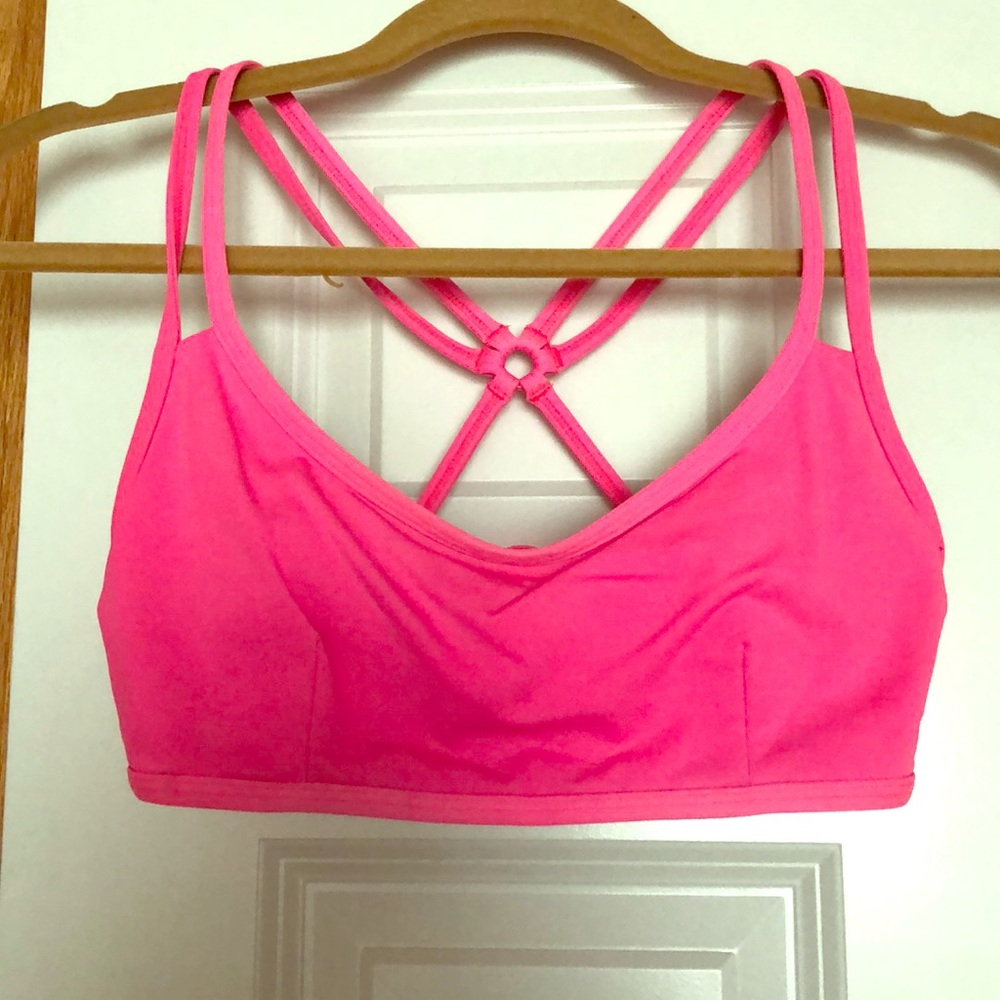 Pink lululemon sports bra